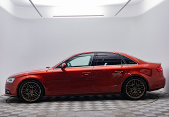 Подержанный автомобиль Audi A4 Sedan 2013 года (8 фото)