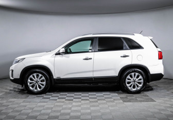 Подержанный автомобиль Kia Sorento 2019 года (8 фото)