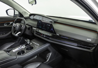 Подержанный автомобиль Changan UNI-K 2023 года (9 фото)