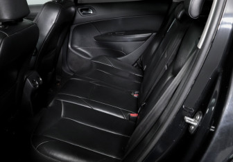 Подержанный автомобиль Peugeot 308 Hatchback 2008 года (10 фото)