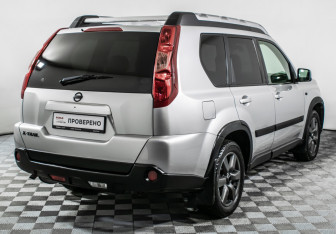 Подержанный автомобиль Nissan X-Trail 2008 года (5 фото)