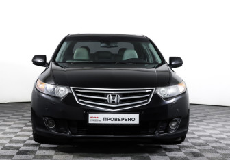 Подержанный автомобиль Honda Accord Sedan 2010 года (2 фото)