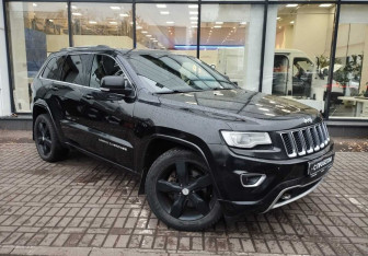Подержанный автомобиль Jeep Grand Cherokee 2013 года (3 фото)