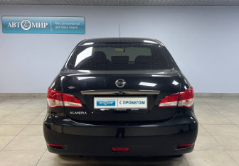 Подержанный автомобиль Nissan Almera Sedan 2015 года (6 фото)