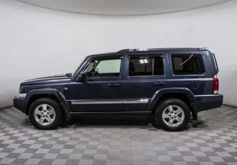 Подержанный автомобиль Jeep Commander 2008 года (8 фото)