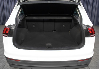 Подержанный автомобиль Volkswagen Tiguan 2018 года (10 фото)