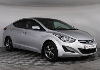 Подержанный автомобиль Hyundai Elantra Sedan 2015 года (3 фото)