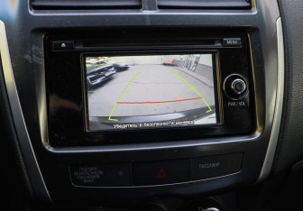 Подержанный автомобиль Mitsubishi ASX 2012 года (14 фото)