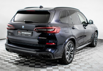 Подержанный автомобиль BMW X5 2020 года (5 фото)