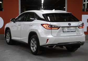 Подержанный автомобиль Lexus RX 2017 года (7 фото)