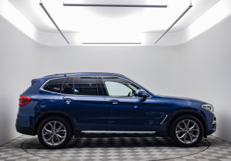 Подержанный автомобиль BMW X3 2019 года (4 фото)