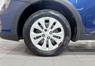 Подержанный автомобиль Kia Rio Hatchback 2021 года (19 фото)