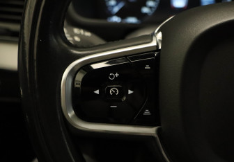 Подержанный автомобиль Volvo XC90 2016 года (11 фото)