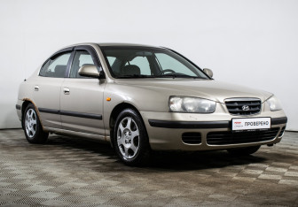 Подержанный автомобиль Hyundai Elantra Sedan 2003 года (3 фото)
