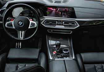 Подержанный автомобиль BMW X5 M 2021 года (14 фото)