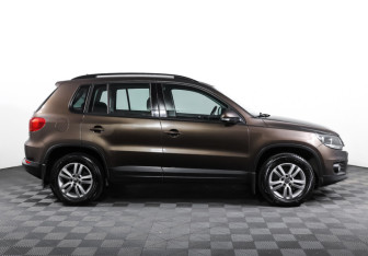 Подержанный автомобиль Volkswagen Tiguan 2015 года (4 фото)