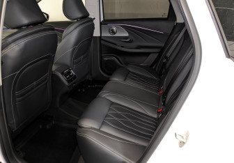 Подержанный автомобиль Chery Arrizo 8 2025 года (12 фото)