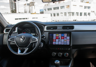 Подержанный автомобиль Renault Arkana 2021 года (13 фото)