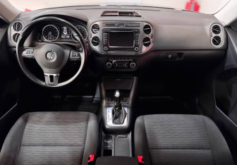 Подержанный автомобиль Volkswagen Tiguan 2012 года (11 фото)