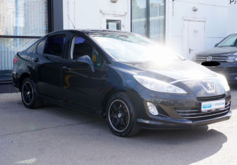 Подержанный автомобиль Peugeot 408 2012 года (3 фото)