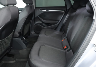 Подержанный автомобиль Audi A3 Sedan 2020 года (10 фото)