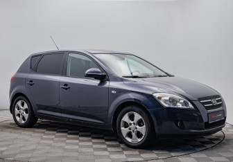 Подержанный автомобиль Kia Ceed Hatchback 2009 года (7 фото)