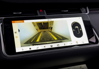 Подержанный автомобиль Land Rover Range Rover Evoque 2020 года (28 фото)