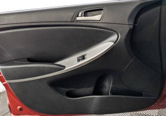 Подержанный автомобиль Hyundai Solaris Sedan 2016 года (19 фото)