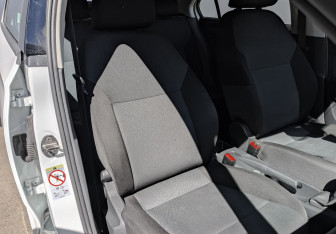Подержанный автомобиль Skoda Rapid Liftback 2019 года (23 фото)