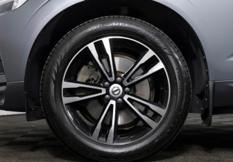 Подержанный автомобиль Volvo XC60 2019 года (23 фото)