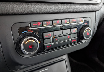 Подержанный автомобиль Volkswagen Tiguan 2012 года (21 фото)