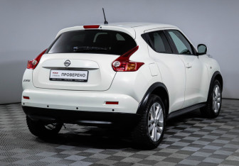 Подержанный автомобиль Nissan Juke 2012 года (5 фото)