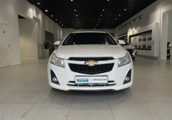 Подержанный автомобиль Chevrolet Cruze Hatchback 2013 года (2 фото)