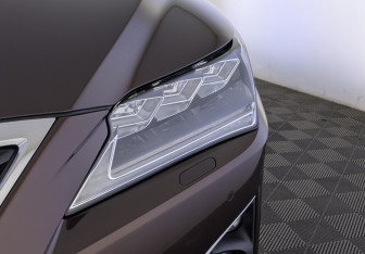 Подержанный автомобиль Lexus RX 2018 года (11 фото)
