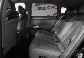 Подержанный автомобиль Zeekr 7X 2024 года (14 фото)