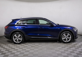 Подержанный автомобиль Audi e-tron 2019 года (4 фото)