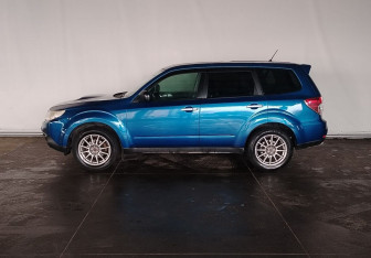 Подержанный автомобиль Subaru Forester Suv 2012 года (8 фото)