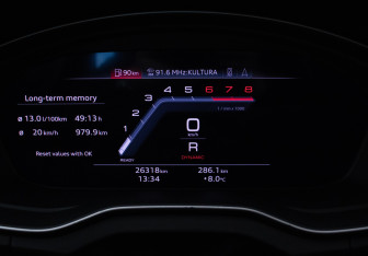 Подержанный автомобиль Audi Q5 2022 года (12 фото)