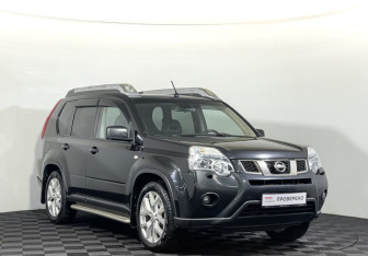 Подержанный автомобиль Nissan X-Trail 2012 года (3 фото)