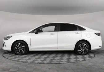 Подержанный автомобиль BAIC U5 Plus 2023 года (8 фото)