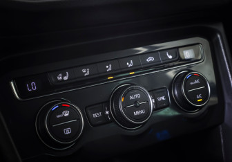 Подержанный автомобиль Volkswagen Tiguan 2017 года (20 фото)