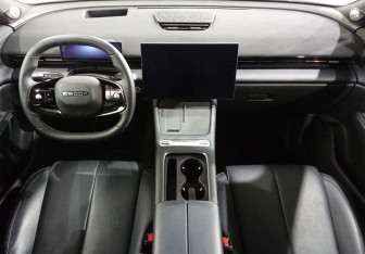 Подержанный автомобиль Omoda C7 2024 года (9 фото)