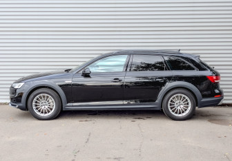Подержанный автомобиль Audi A4 allroad 2019 года (8 фото)