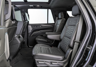 Подержанный автомобиль Cadillac Escalade Suv 2022 года (18 фото)