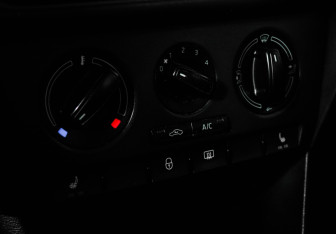 Подержанный автомобиль Skoda Rapid Liftback 2014 года (11 фото)