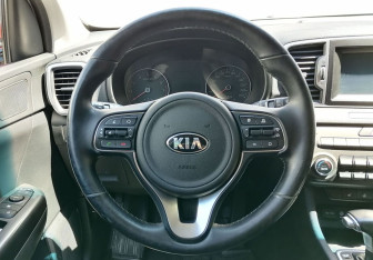 Подержанный автомобиль Kia Sportage 2018 года (12 фото)