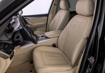 Подержанный автомобиль BMW X5 2018 года (20 фото)