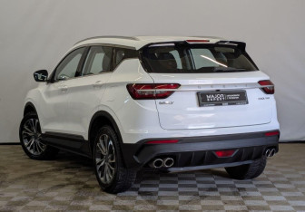 Подержанный автомобиль Geely Coolray 2023 года (7 фото)