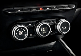 Подержанный автомобиль Renault Arkana 2019 года (25 фото)