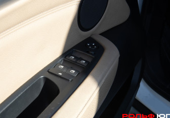 Подержанный автомобиль BMW X5 2009 года (19 фото)